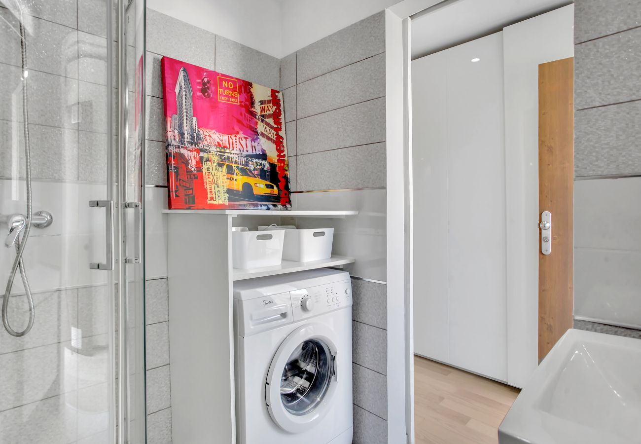 Studio in Playa de Las Americas - Ocean Touch Studio, Pool, Wi-Fi, Near the Beach