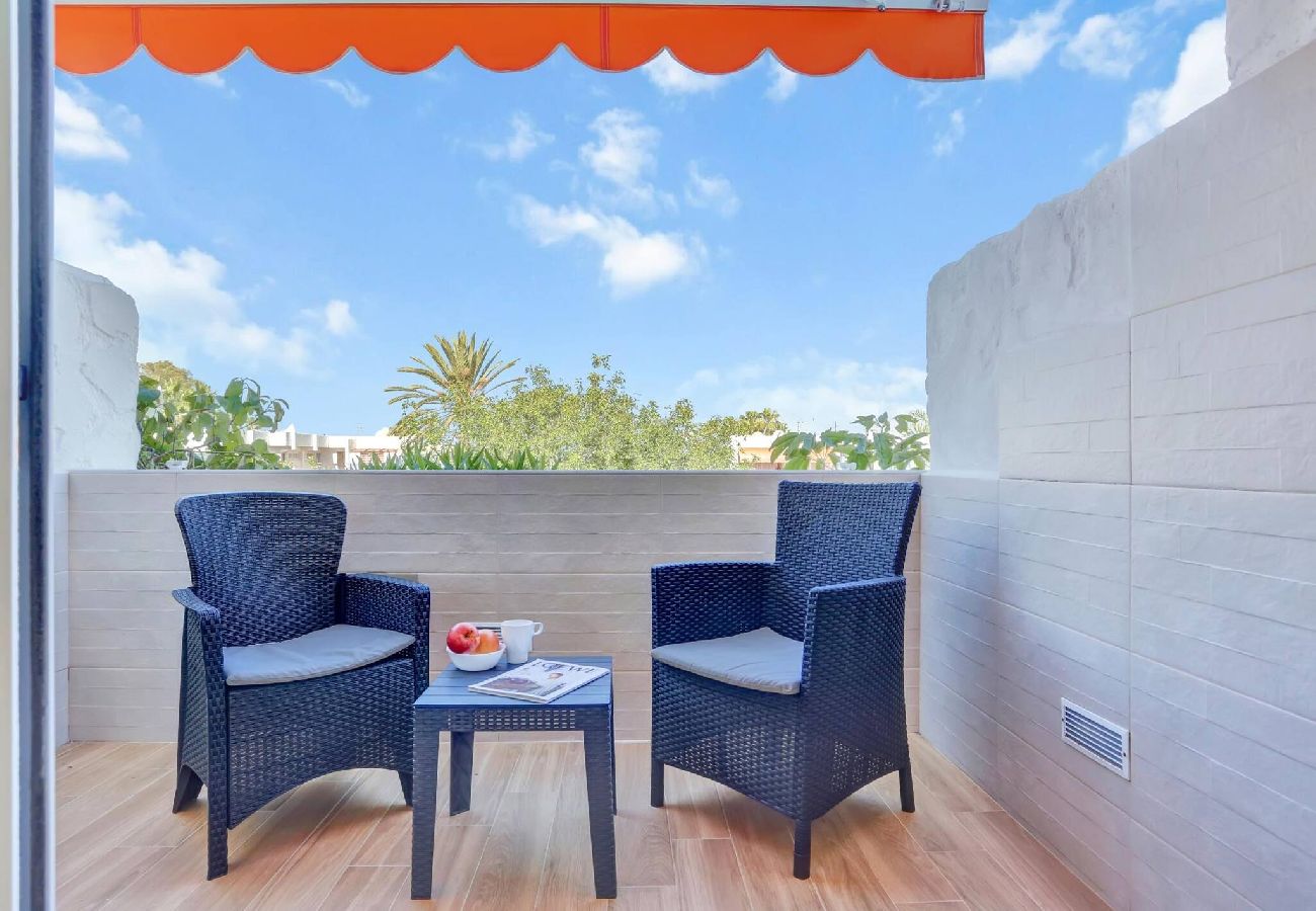 Apartment in Costa del Silencio - Beautiful Days, Air Con, Terrace, Fast Internet 