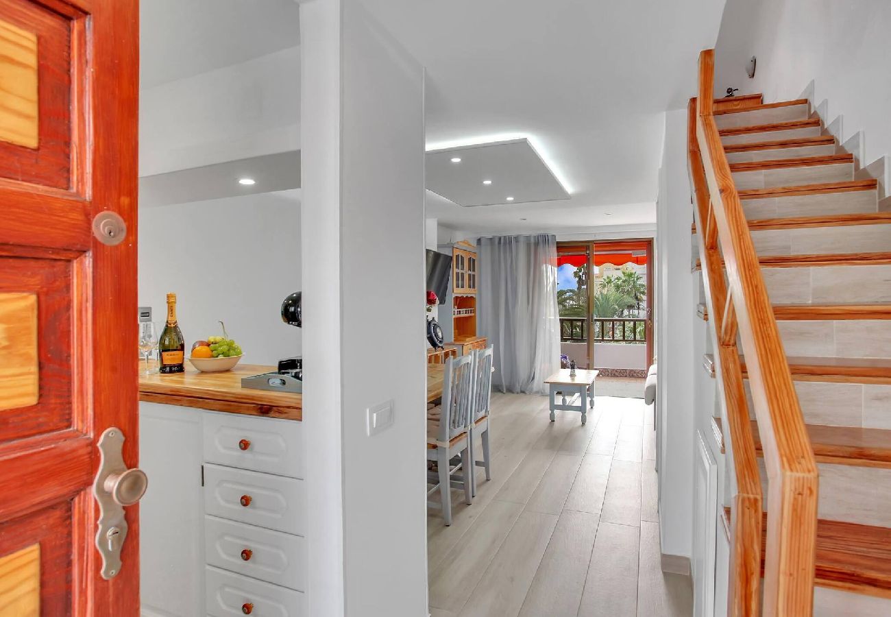 Apartment in Playa de Las Americas - Sun & Beach, Fiber, Pool 
