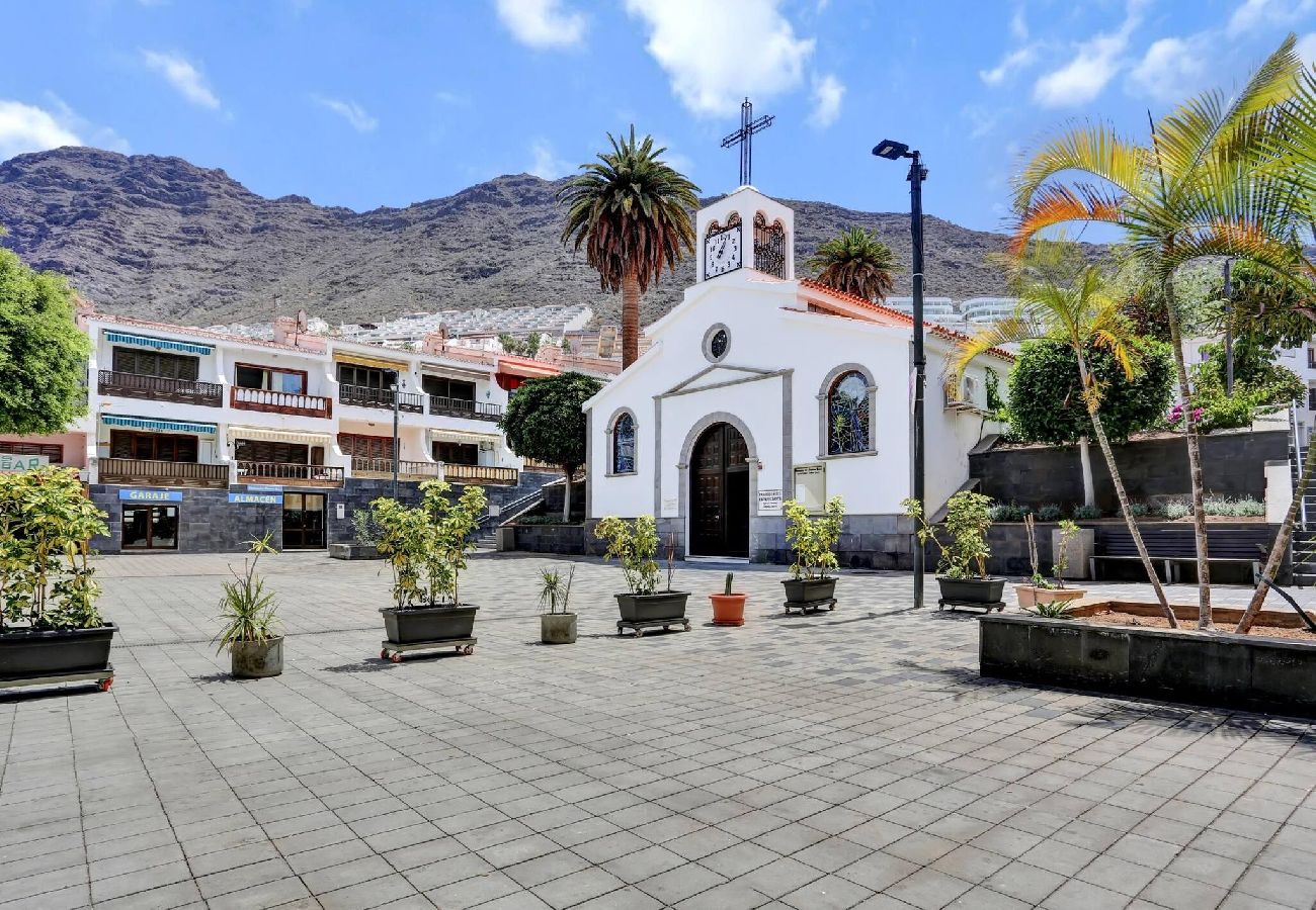Apartment in Puerto de Santiago - The Little Square Apt, Los Gigantes, Terrace, WiFi