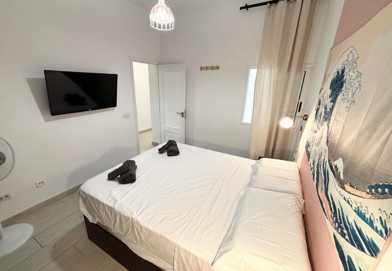 Apartment in Los Cristianos - Los Cristianos Town Center, 2 bedrooms, 170m beach
