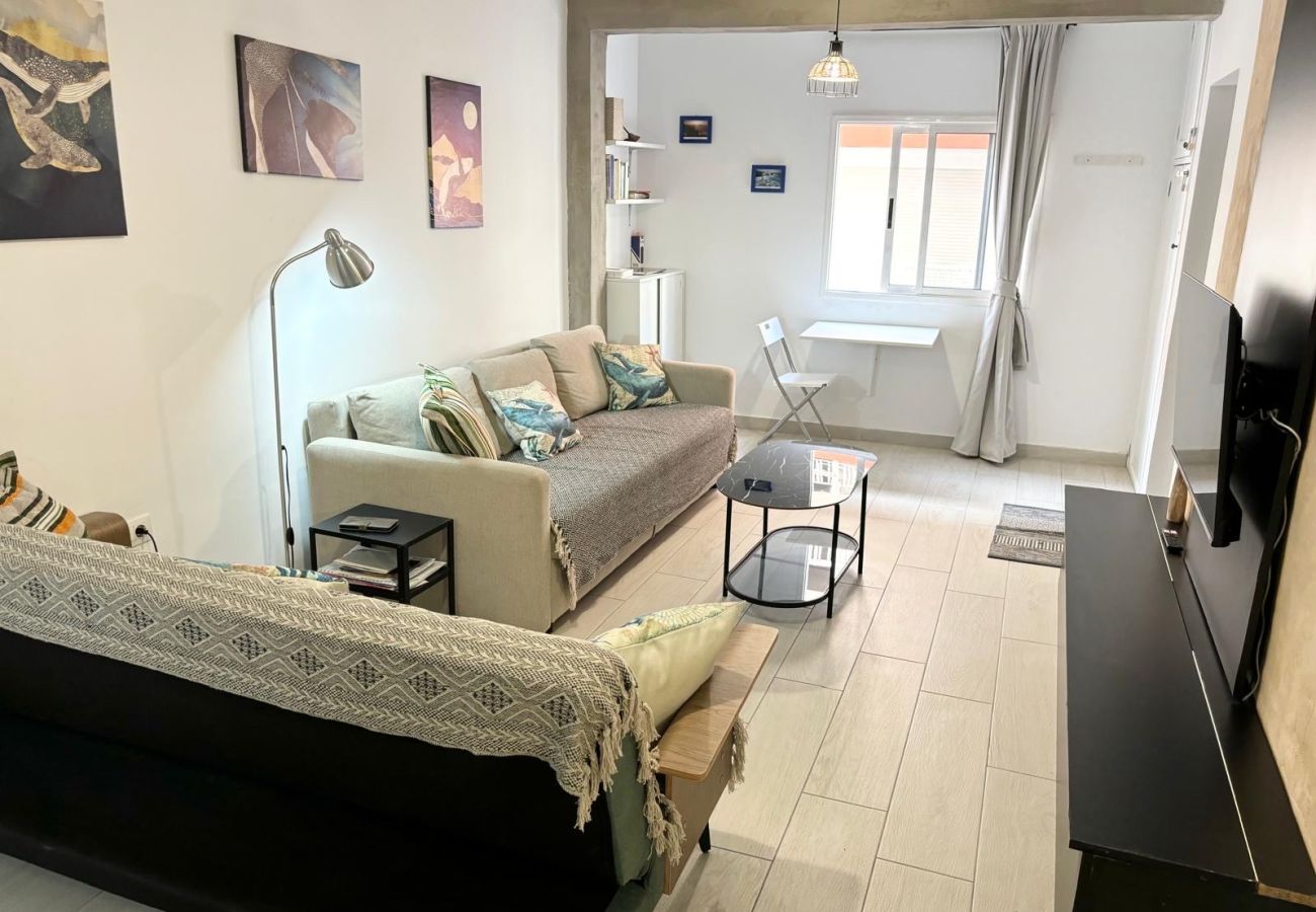 Apartment in Los Cristianos - Los Cristianos Town Center, 2 bedrooms, 170m beach
