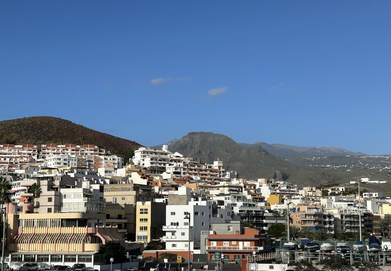 Apartment in Los Cristianos - Los Cristianos Town Center, 2 bedrooms, 170m beach