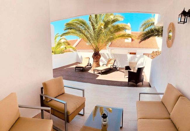  a San Miguel de Abona - GOLD SAND, Huge Terrace, Fast Wi-Fi, Sat TV 