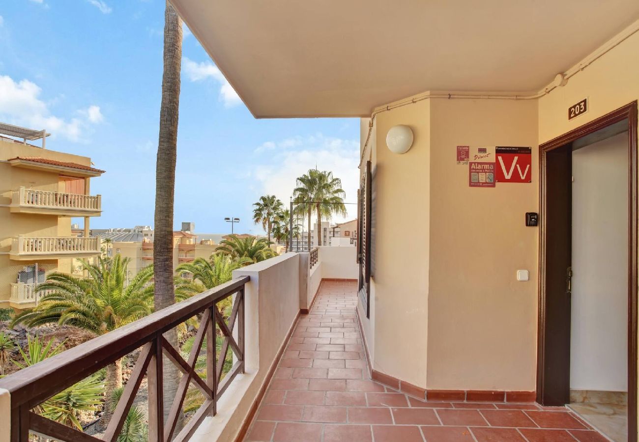 Studio a San Miguel de Abona - Zen Holidays, Heated Pool, Cond. Air, Terrace 