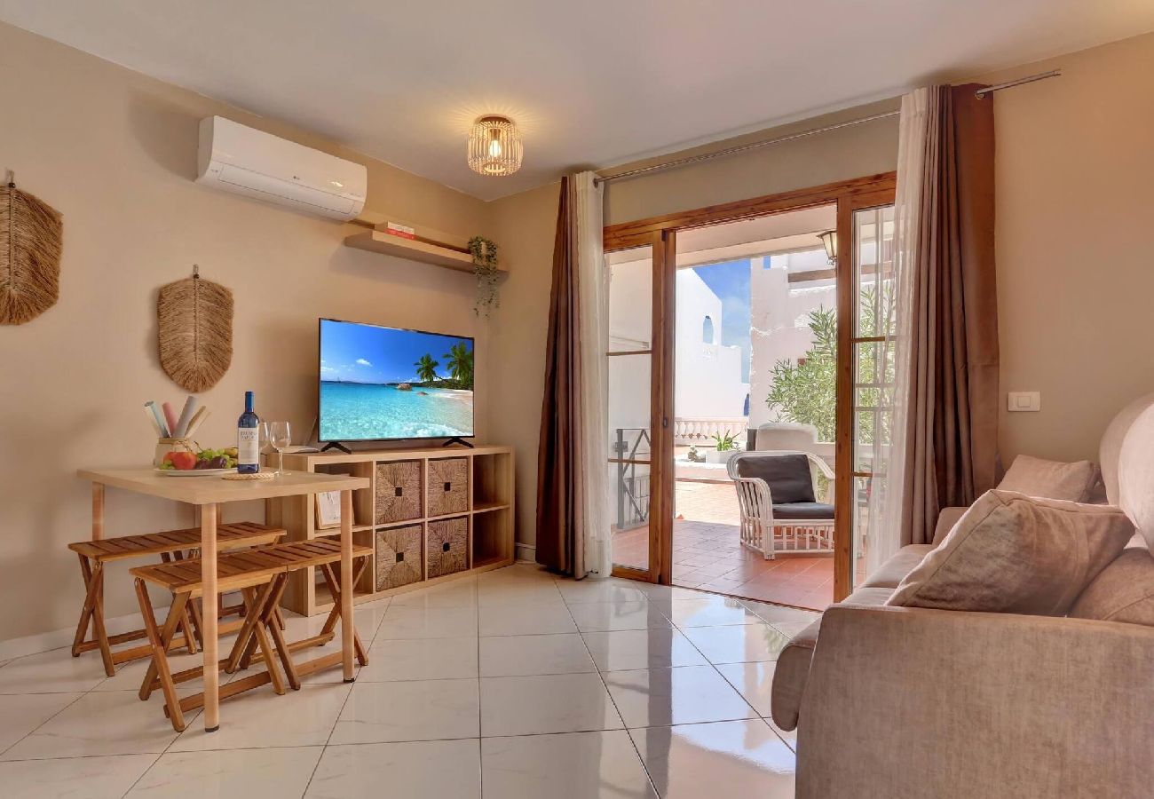 Appartamento a Los Cristianos - Relaxing 1 bed, Los Cristianos,Heated Pool,Air Con 