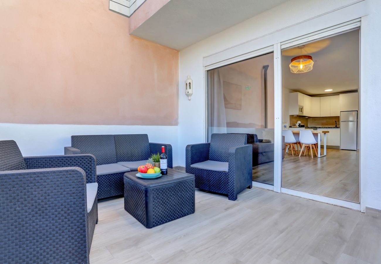 Appartamento a Arona - Atlantic Breeze, Terrace, Pool, Fast Wifi 